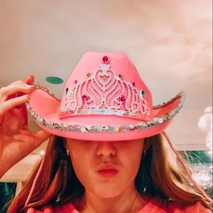 Meet your Posher, Leah